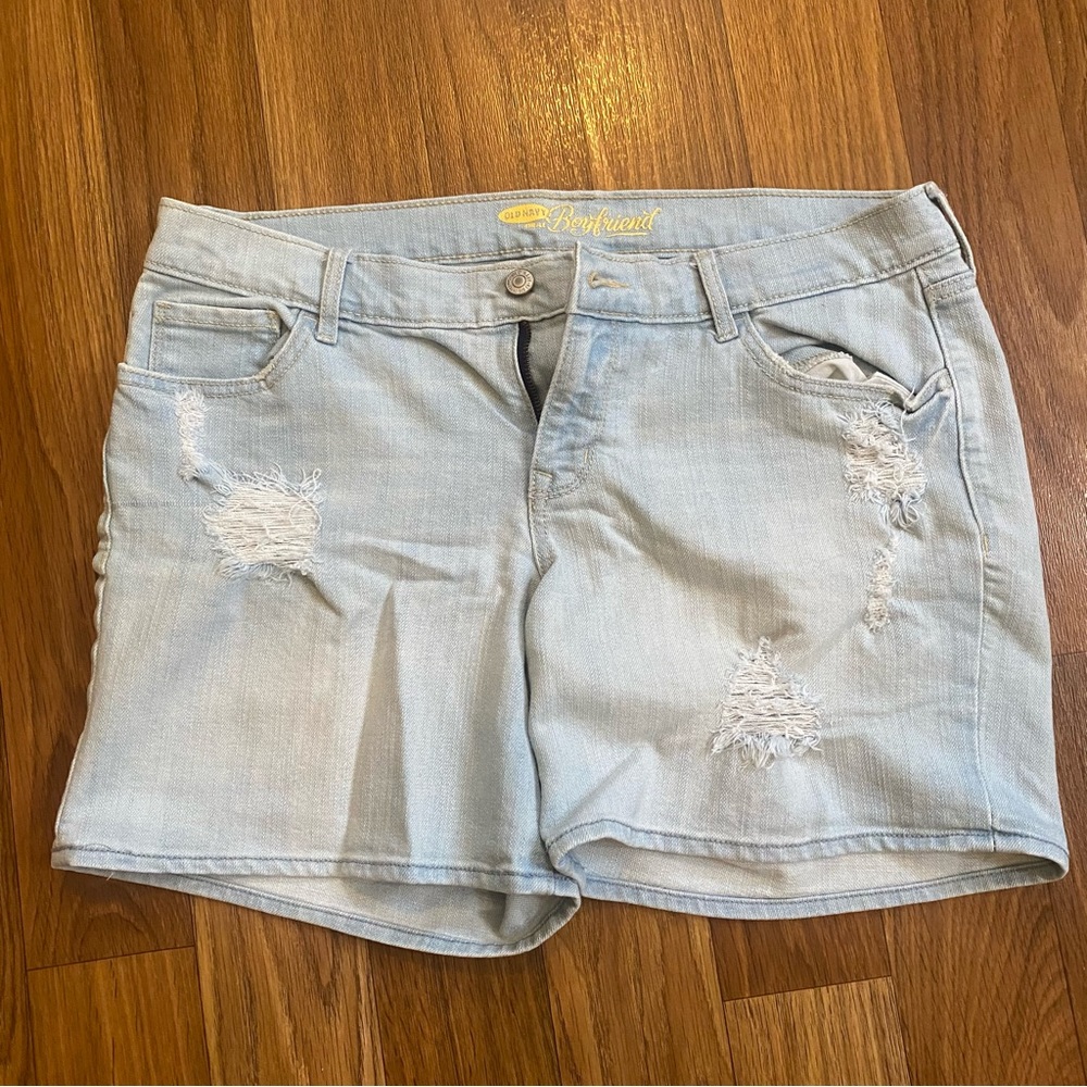 Old Navy Destructed Boyfriend Shorts, Light Wash, Size 10